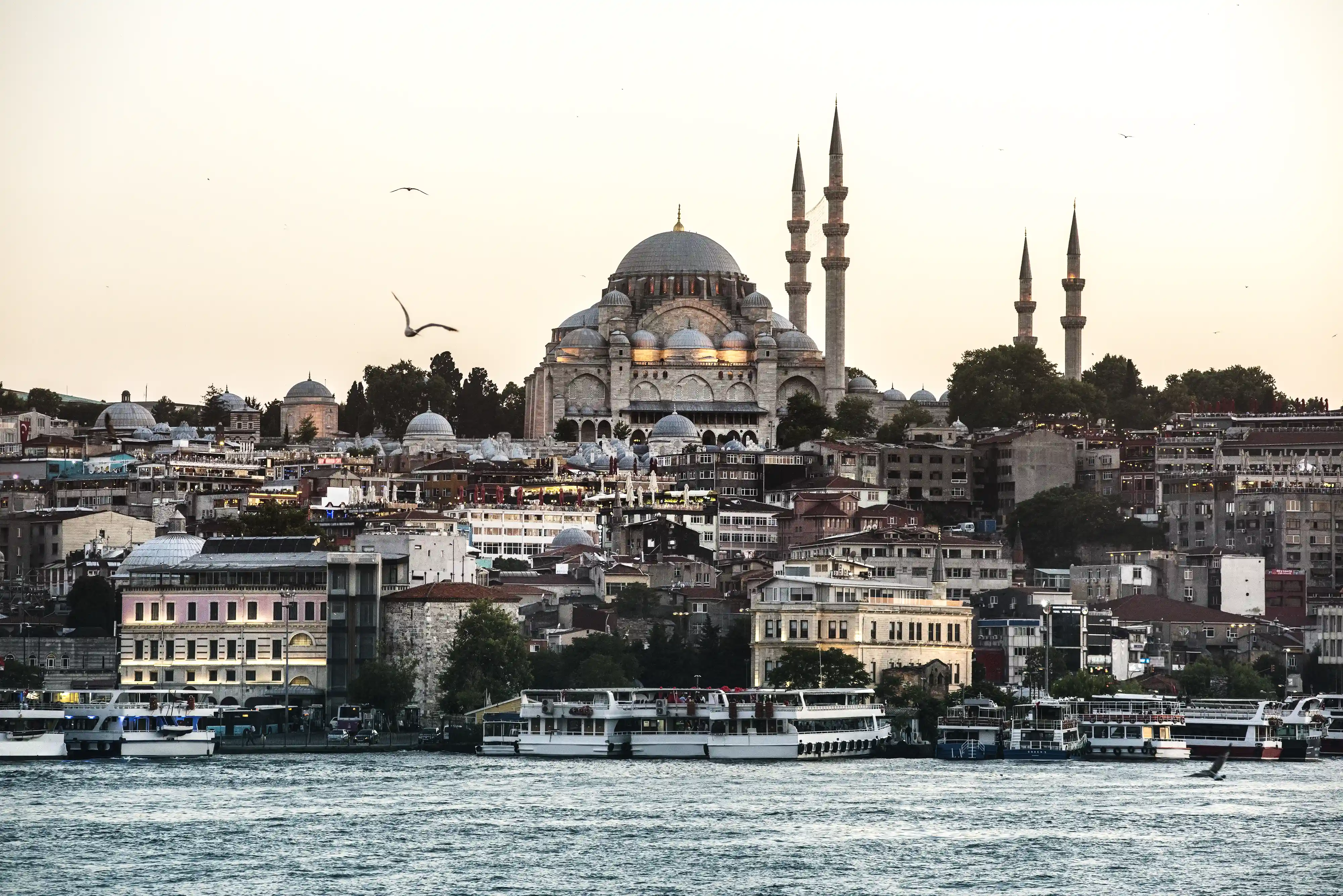 istanbul-s-ocean-with-cruise-ship