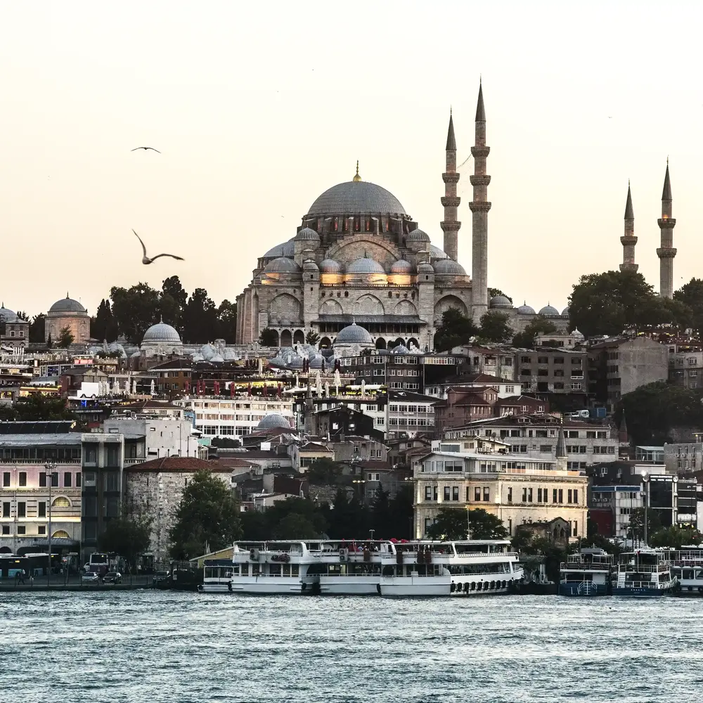 istanbul-s-ocean-with-cruise-ship